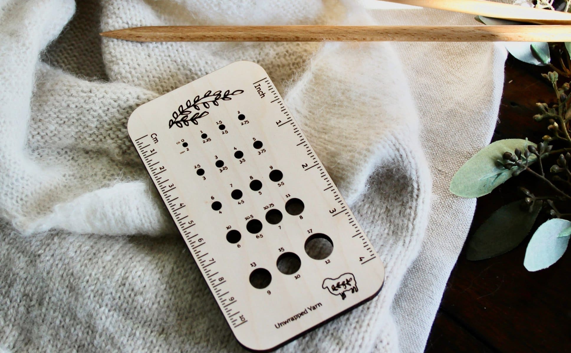 Knitting Needle Gauge with 4-inch Ruler - Image 2