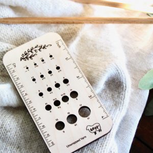 Knitting Needle Gauge with 4-inch Ruler