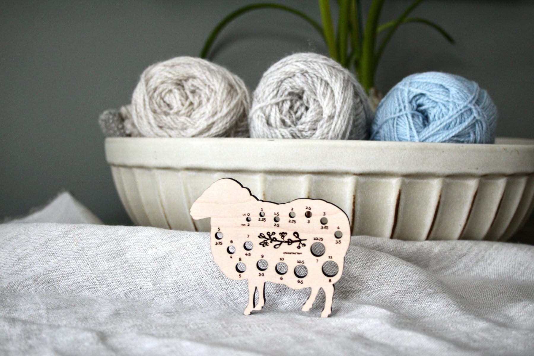 Sheep Knitting Needle Gauge - US0 to US11
