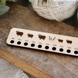Colourwork Reference Tool with Sheep Design for 10 Strands