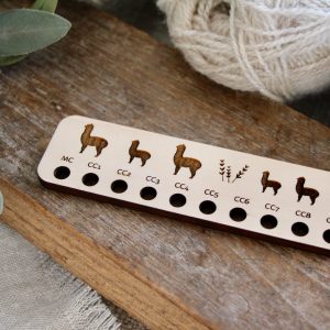 Colourwork Reference Tool with Alpaca Design for 10 Strands