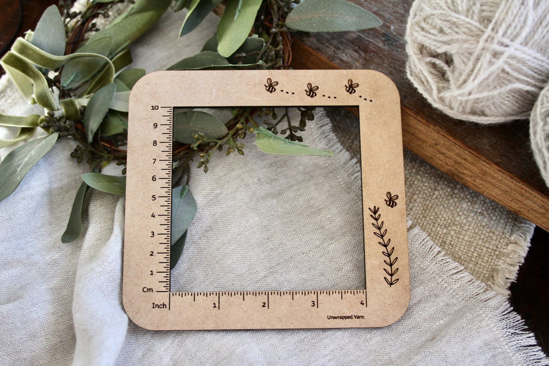 4-inch Swatch Gauge Ruler with Bee Design