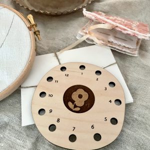 Floral Thread Minder