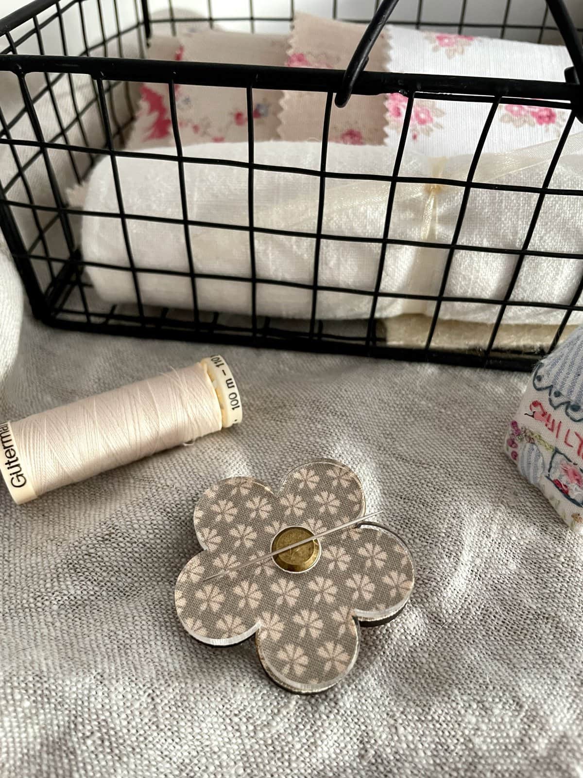 Sage Floral Needle Minder - Image 2