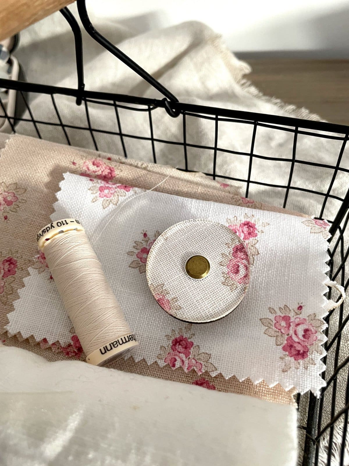 Round Needle Minder with Pink and Green Flowers
