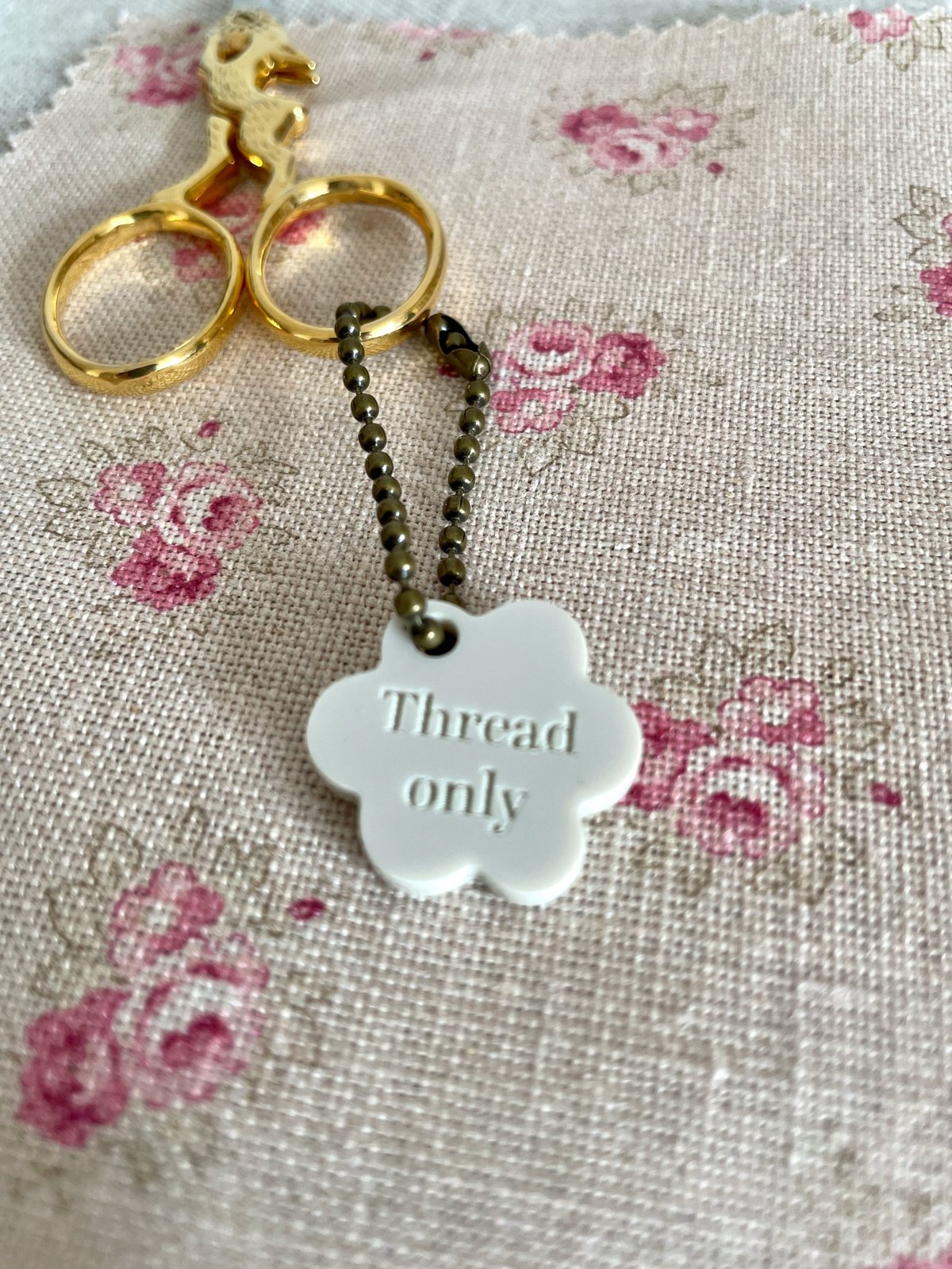 Thread Only Scissor Floral Charm