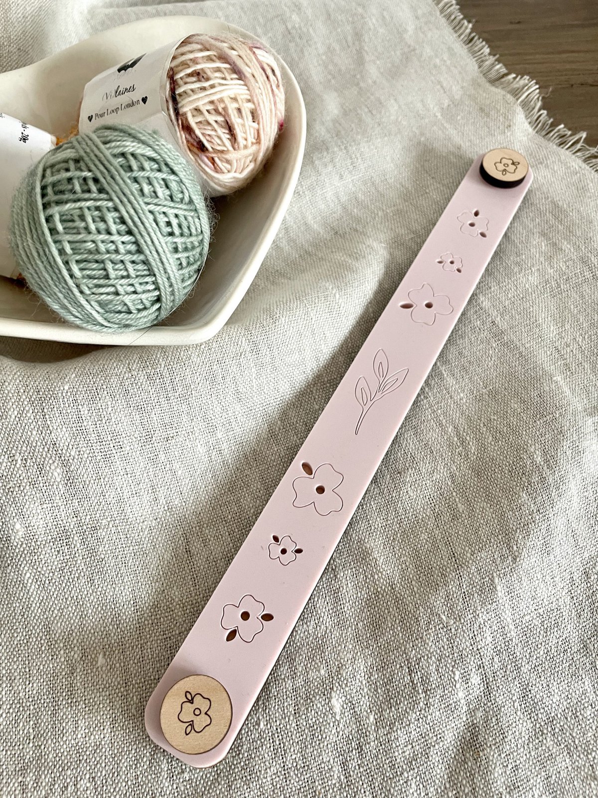 Light Rose Floral Pattern Tracker - Image 2
