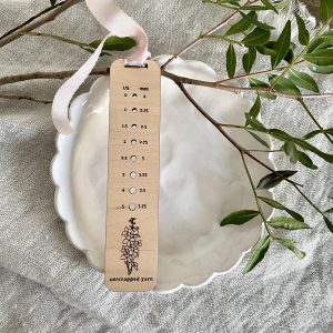 Floral Knitting Needle Gauge with Ribbon
