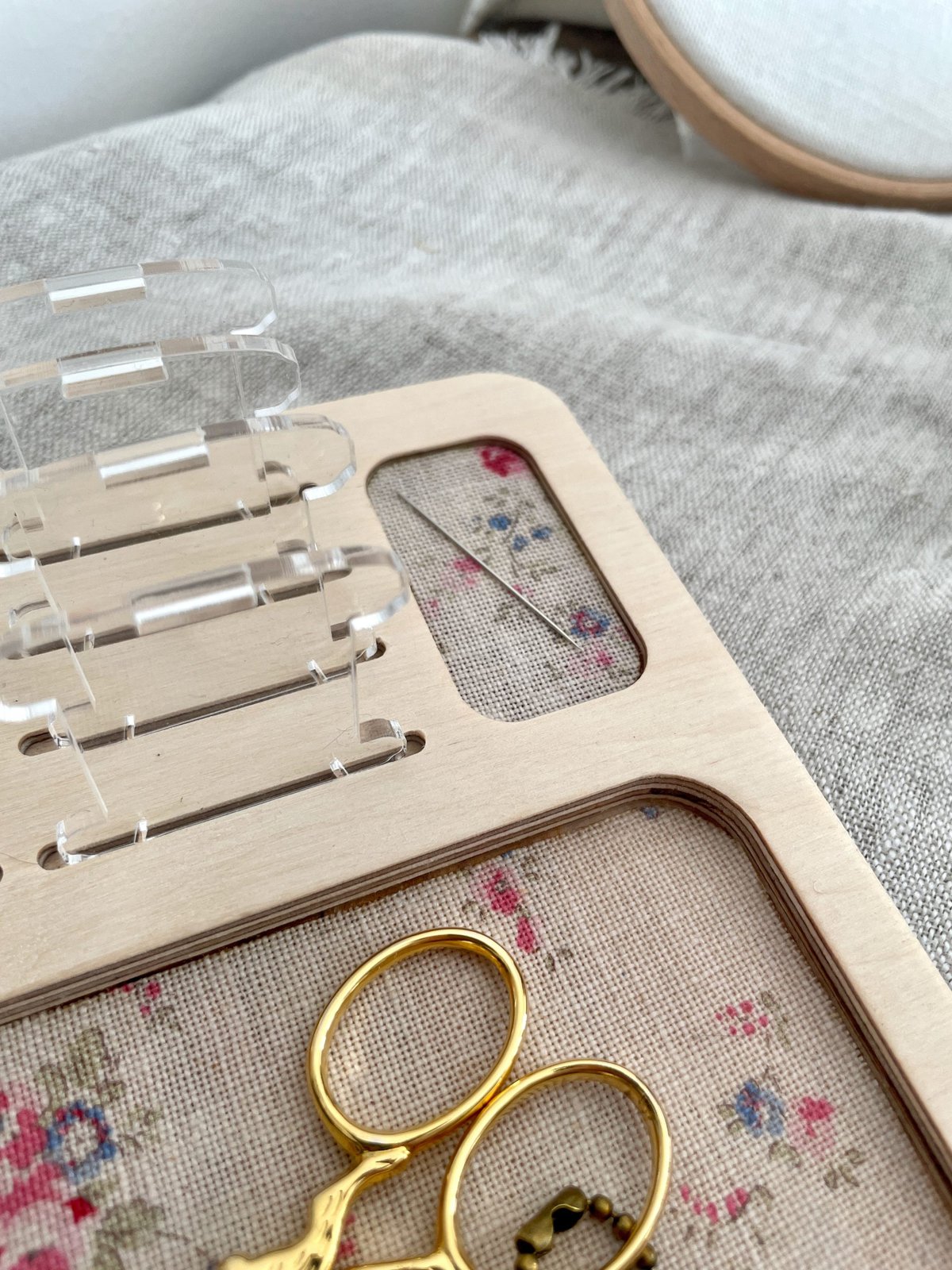 Set of 12 Clear Acrylic Bobbins