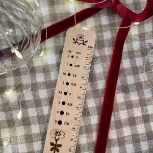 Knitting Needle Gauge and Ruler with Folklore Design
