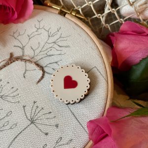 Jam Heart Needle Minder