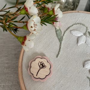 Crocus Needle Minder