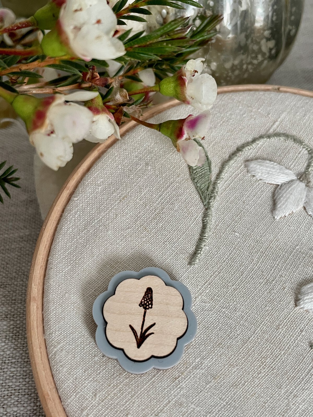 Grape Hyacinth Needle Minder