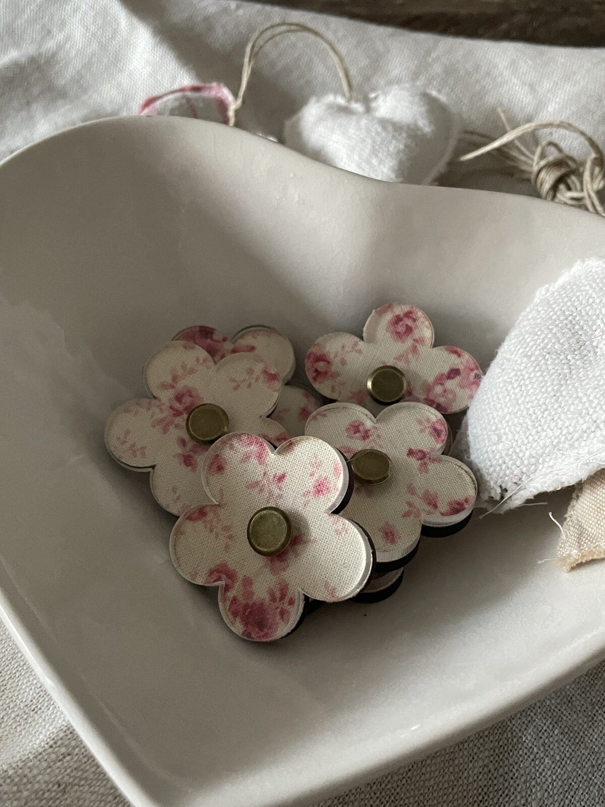 Christie’s Floral Needle Minder - Image 2