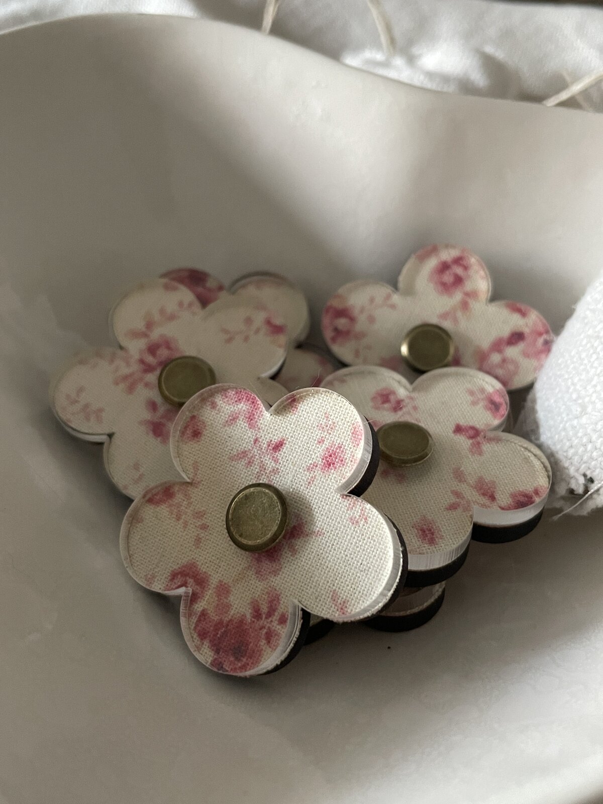 Christie’s Floral Needle Minder - Image 3