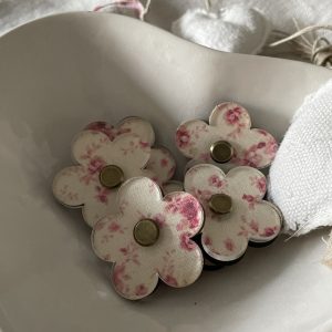 Christie’s Floral Needle Minder