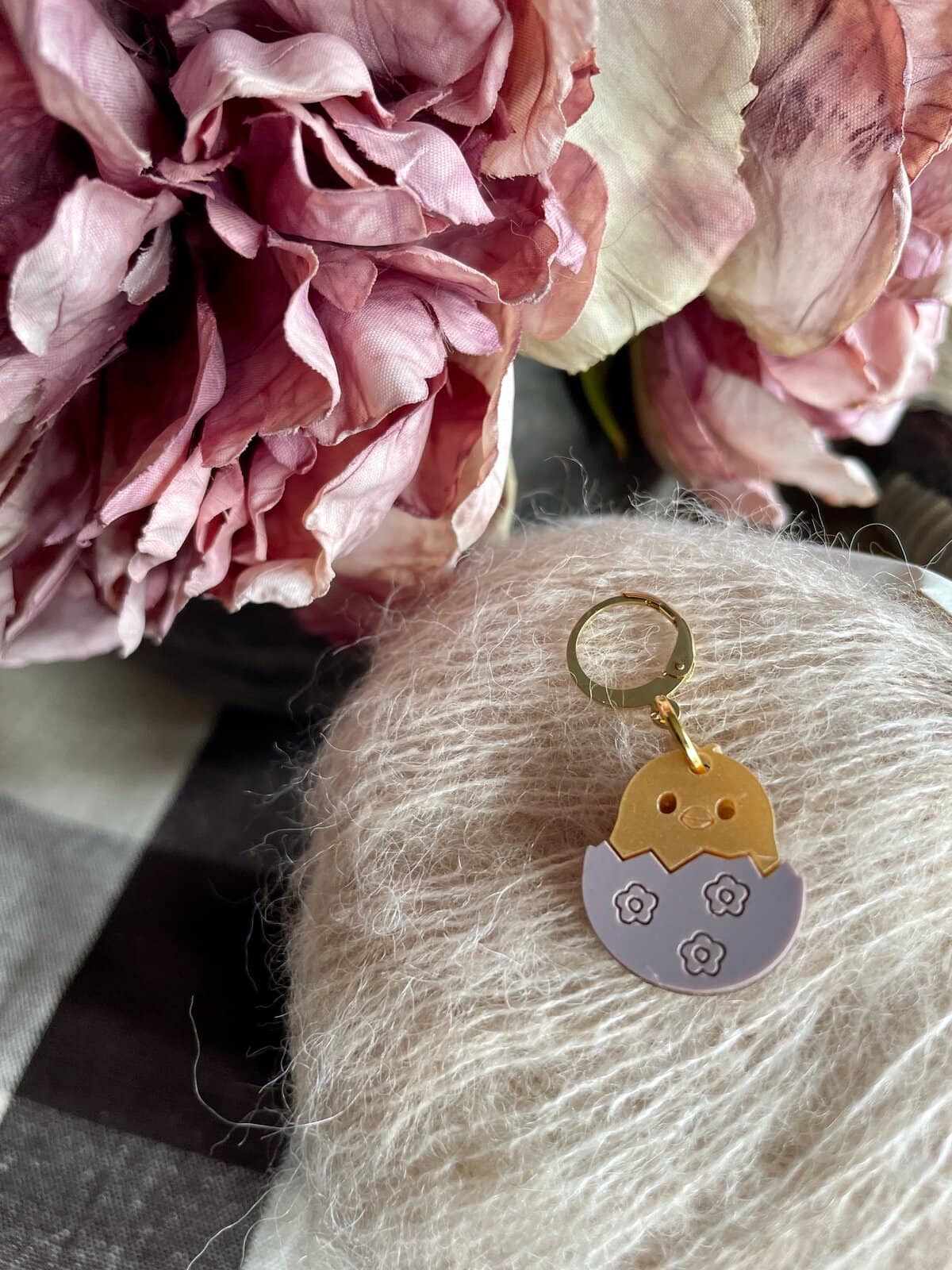 Chick in Egg Stitch Marker - Image 2