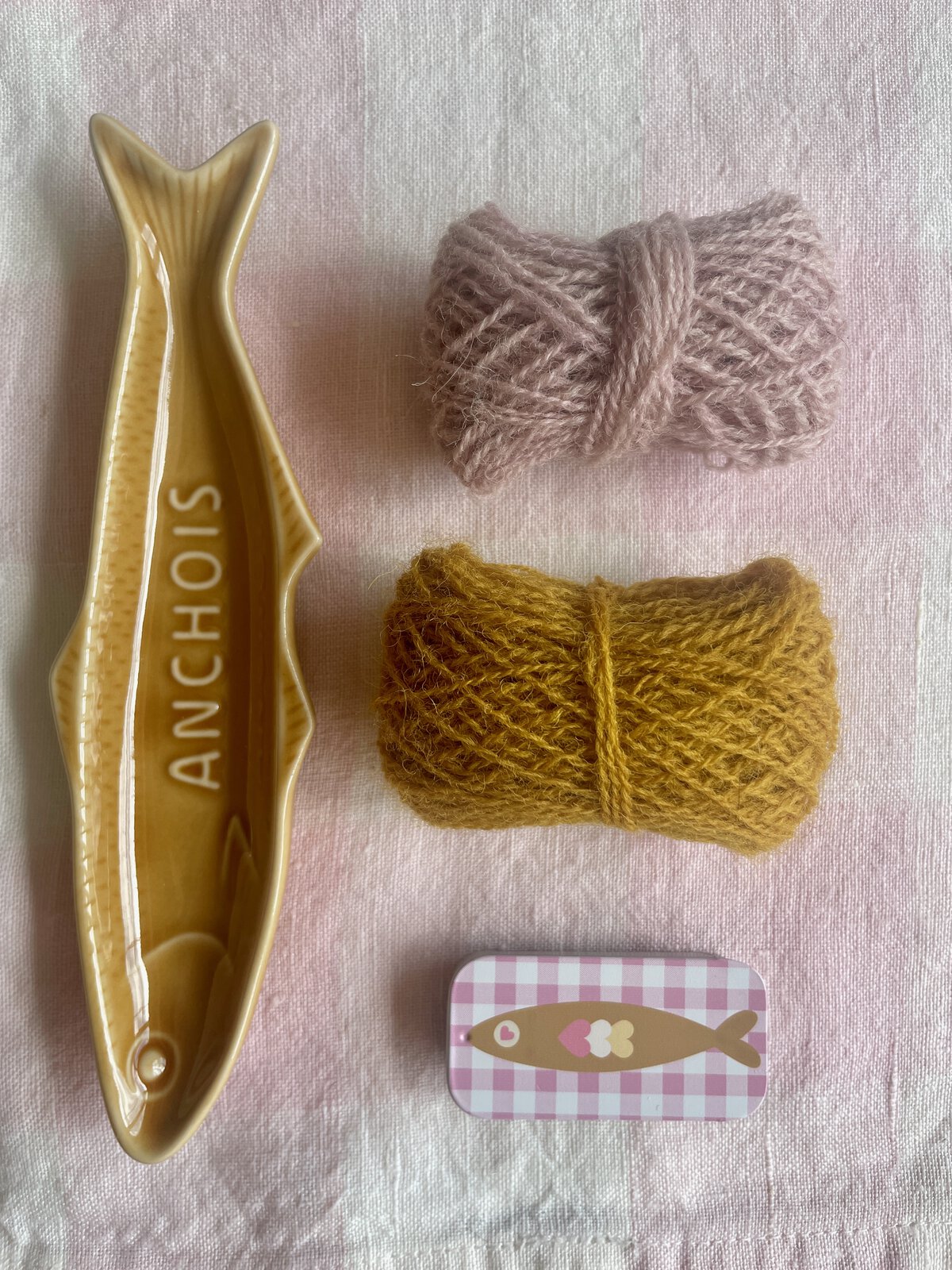 Pink Gingham Sardine Tin with Matching Notions - Image 4