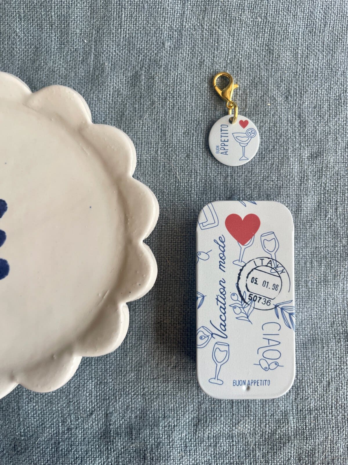 Vacation Mode Tin and Matching Notion