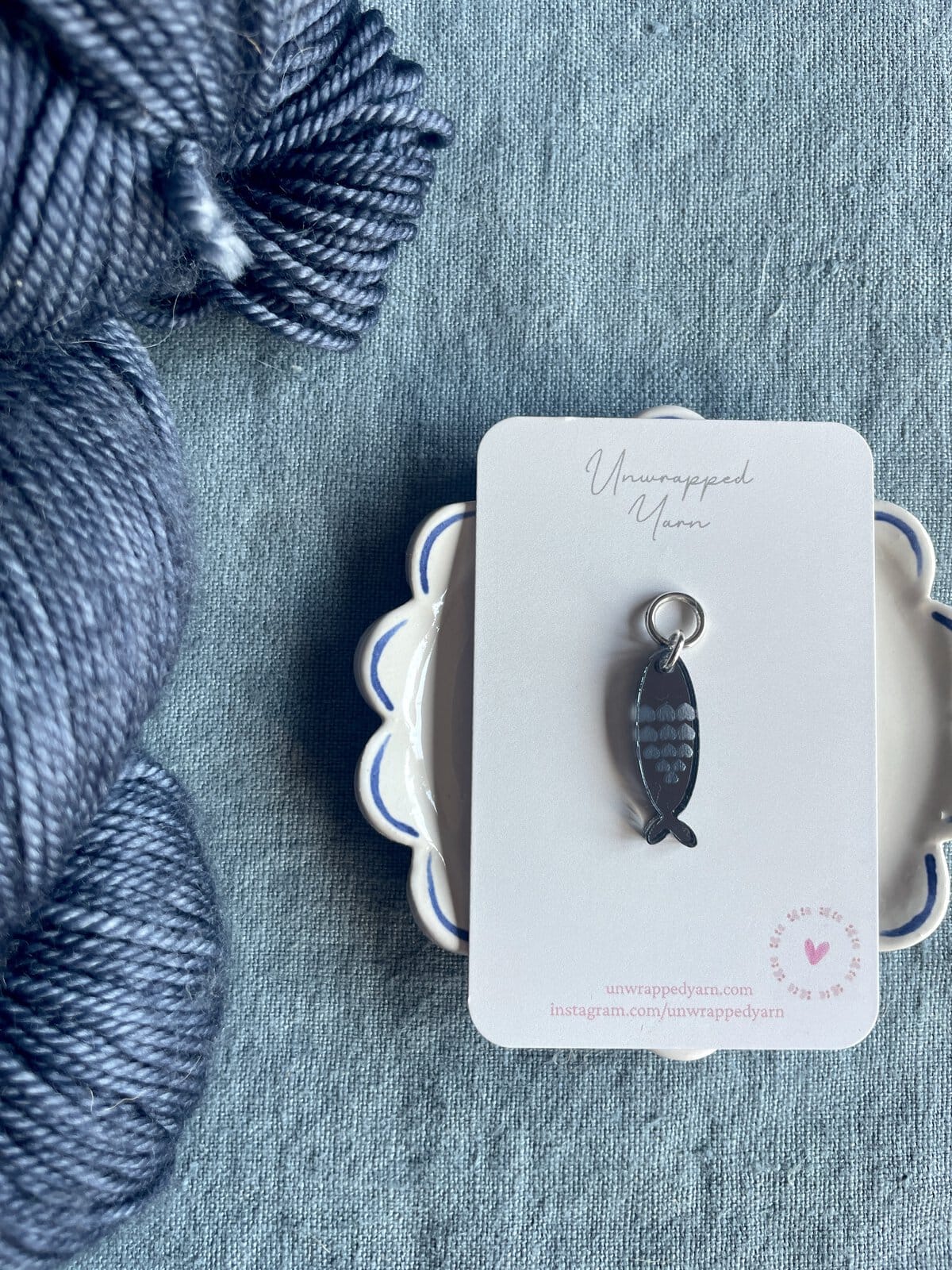 Mirrored Sardine Stitch Marker
