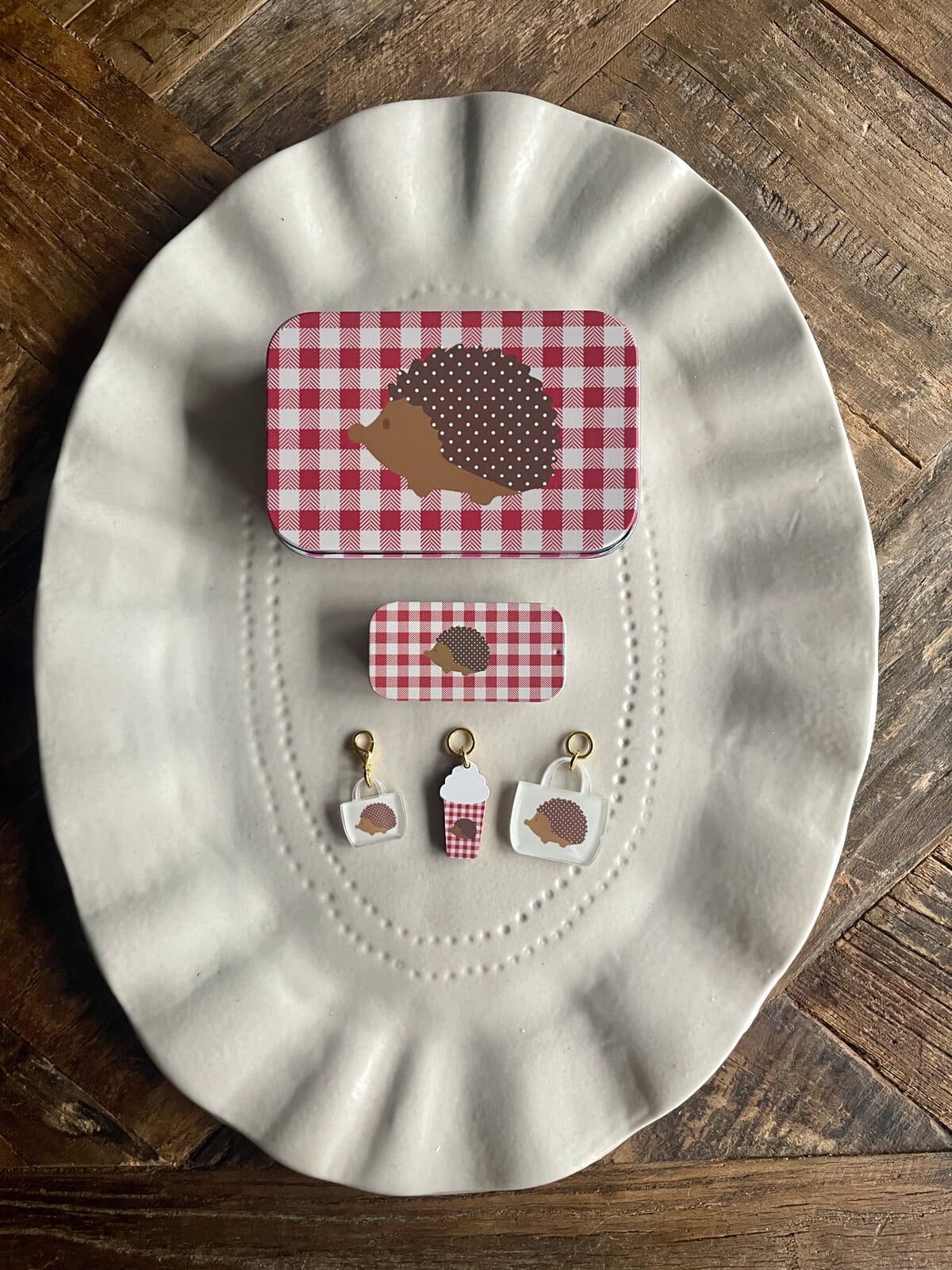 Hedgehog Tins with Matching Notions - Image 2
